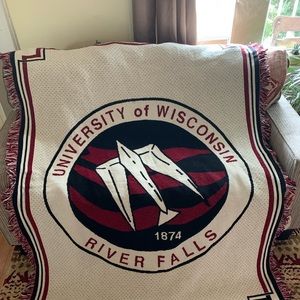 UW River Falls Throw